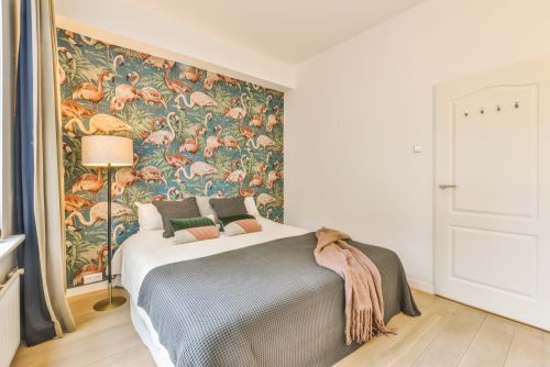 Papier peint tête de lit pour chambre adulte : idées et conseils déco